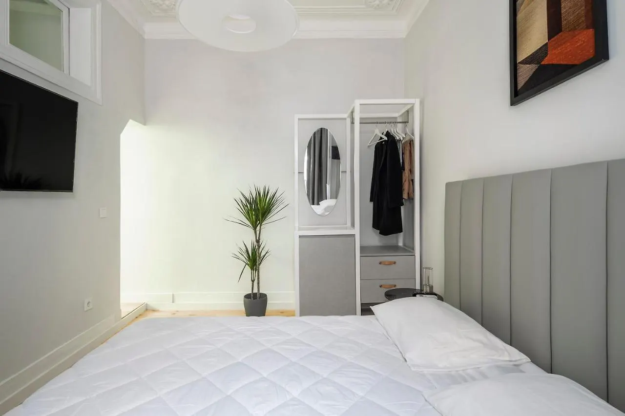 Affittacamere Petit studio Rosa - Bairro Alto Lisbona
